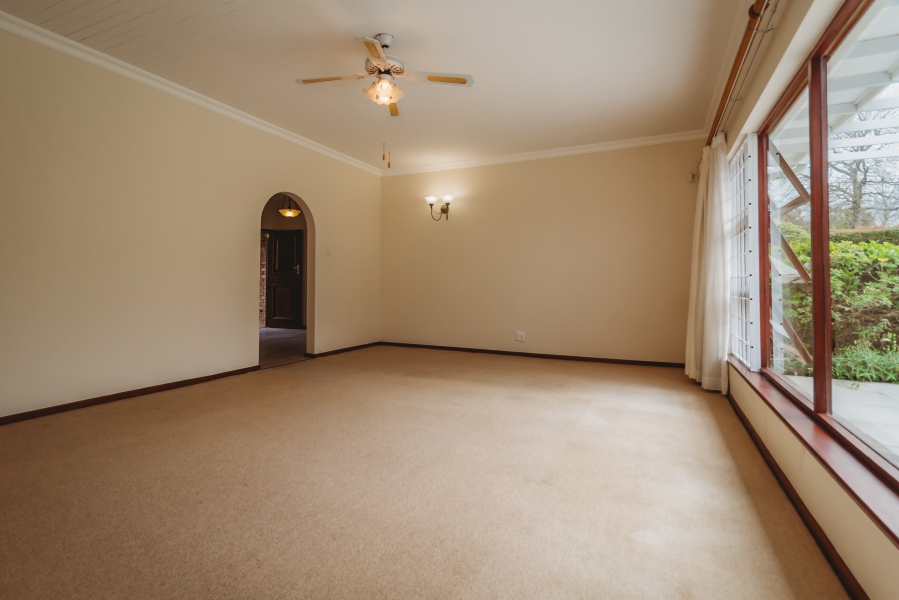 4 Bedroom Property for Sale in Heatherlands Western Cape